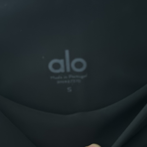 ALO YOGA High-Waist Ripped Warrior Leggings - Picture 3 of 7